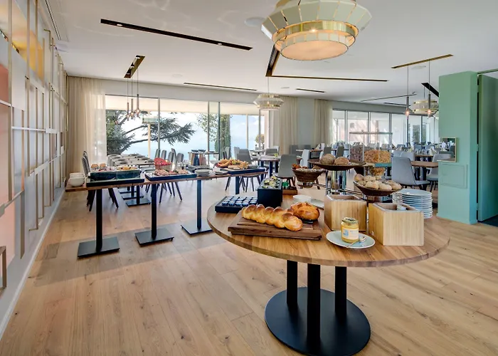 Du Leman - Jongny Hotell 3*