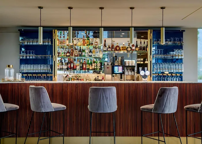 Du Leman - Jongny Отель