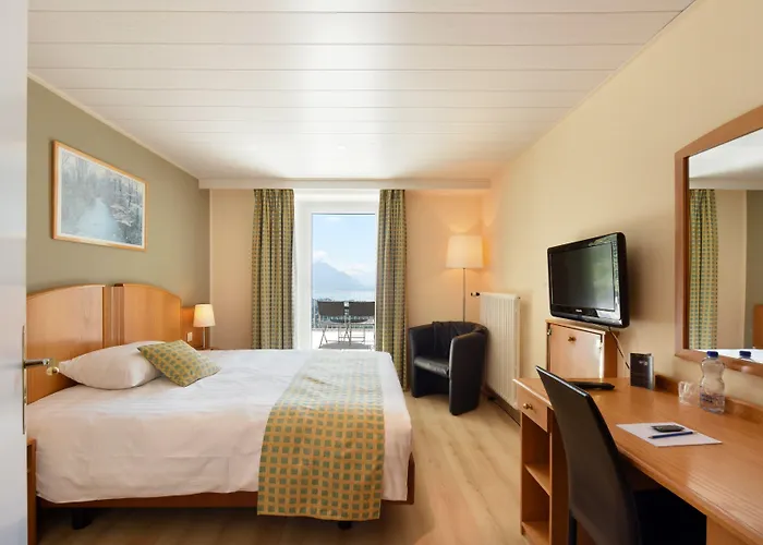 Du Leman - Jongny Hotel 3*